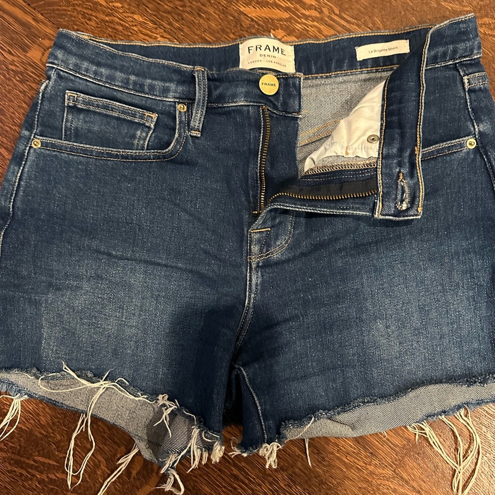 FRAME Le Brigitte Denim Shorts - Picture 5 of 7